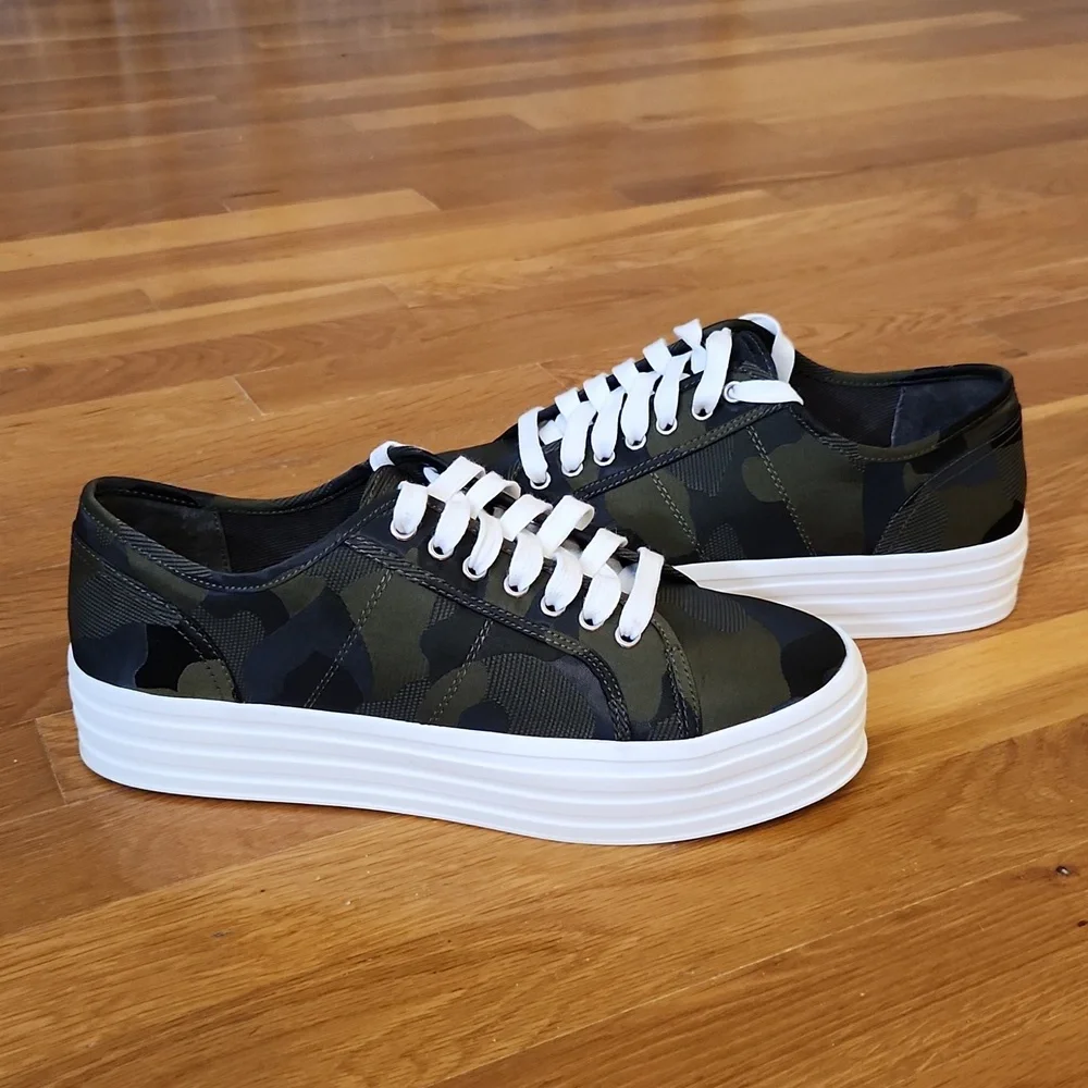 Gianni Bini Green Camo Platform Sneakers